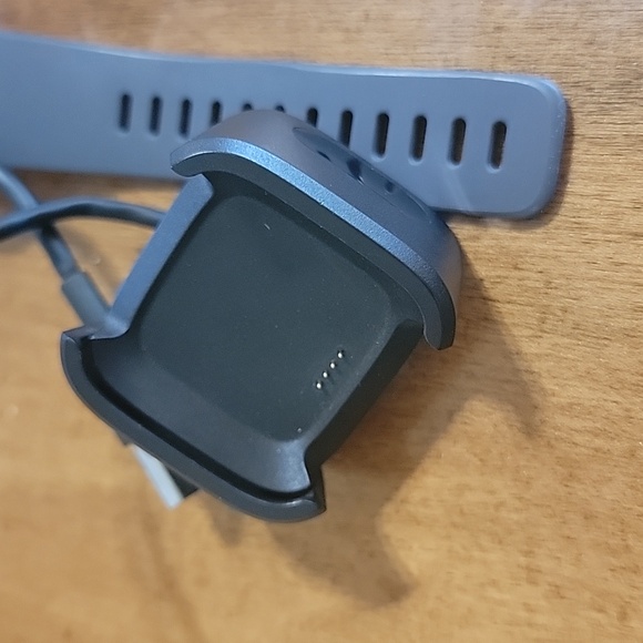 Fitbit Versa lite 2019 - Picture 2 of 6